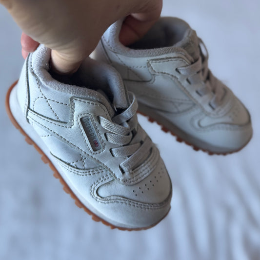 Size 5.5C White Reeboks