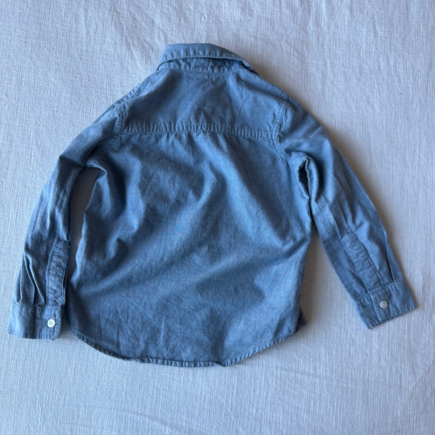 Size 4/5 Gap Kids Chambray Button Down