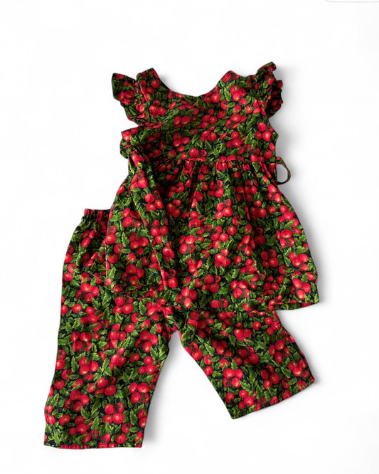 Size 6/7 Vintage Handmade Tomato Set